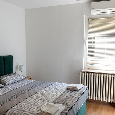 Apartment In City Center Of 斯科普里 外观 照片